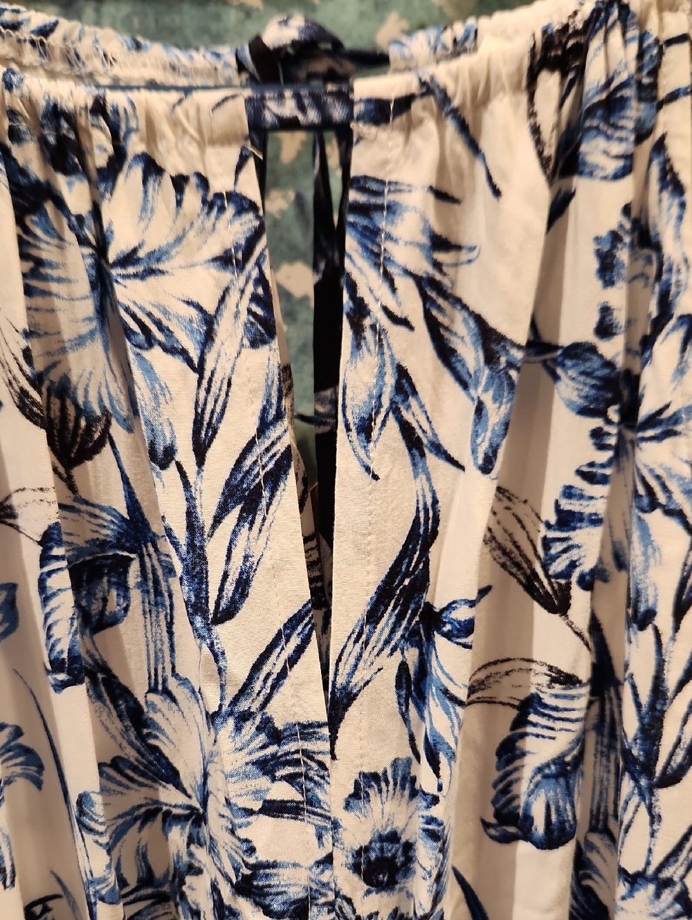 EUC Tommy Bahama White Maxi Dress with Blue Floral Print Sz M - Picture 5 of 8